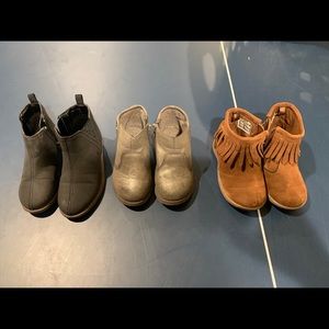 Lot of 3 Pairs of Toddler Booties